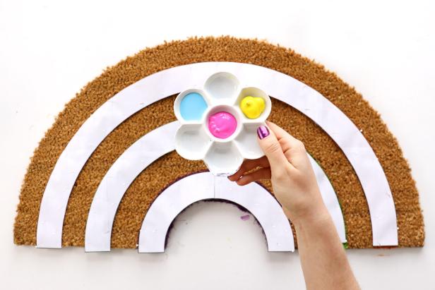 DIY: um tapete de arco-íris para dar boas vindas com alegria