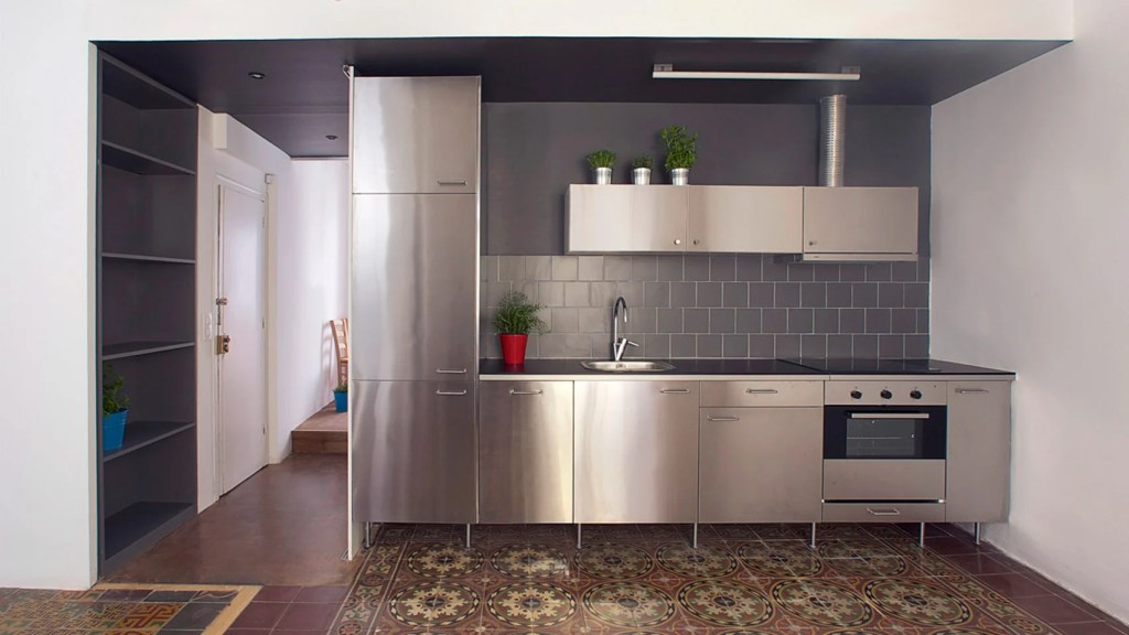 1-10-cozinhas-com-metal-em-destaque Cozinha com metal em destaque