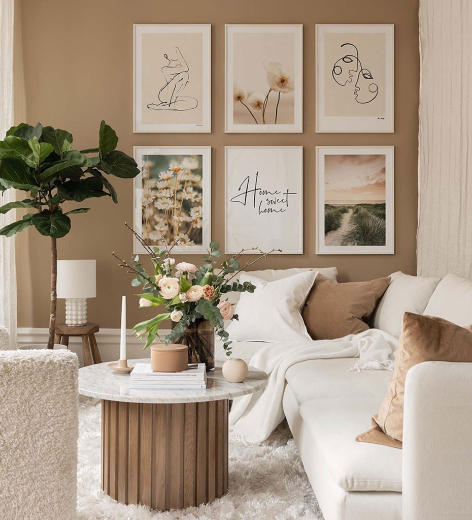10 dicas para decorar com bege sem ser chato Ideal Homes (38) Sala de estar em tons quentes de bege.