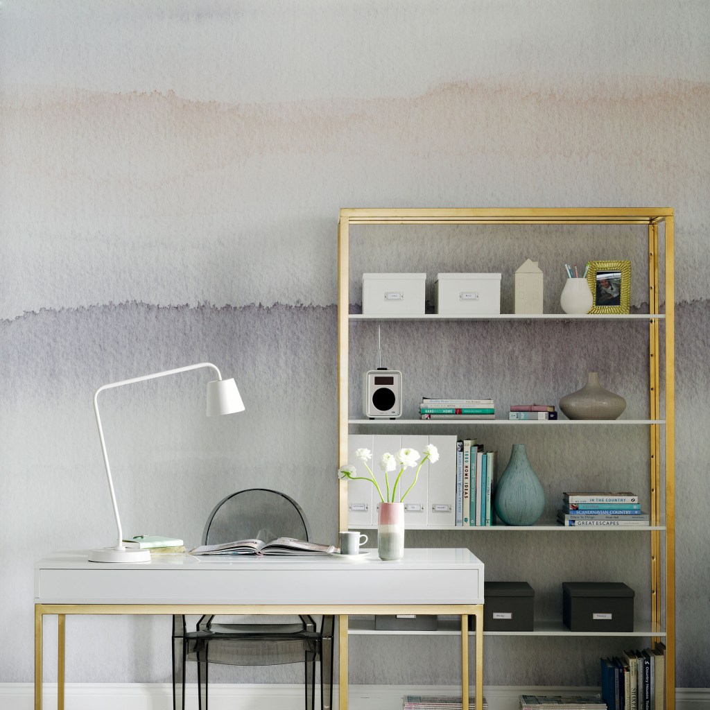 10 ideias para decorar a parede do home office Ideal Homes (6) Home office em tons de cinza.