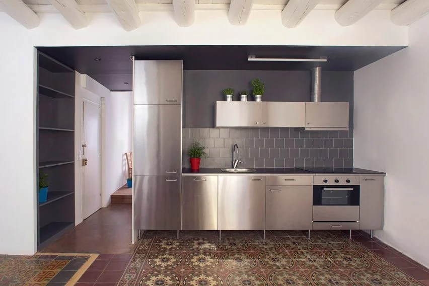 4-10-cozinhas-com-metal-em-destaque Cozinha com metal em destaque