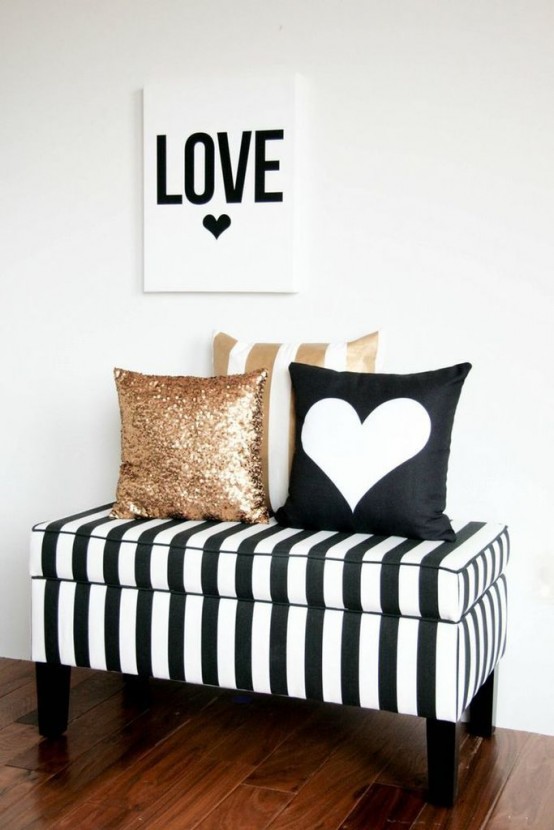 40 inspirações de decorações listradas DigsDigs (11) Pufe baú listrado em preto e branco.