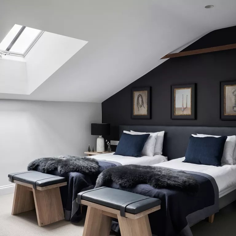 7-10-ideias-para-decorar-a-parede-do-quarto Parede com quadros