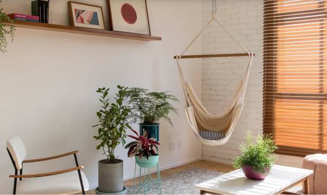 Escolha um modelo que combine com a decoração da sala. Projeto de Maíra Acayaba. Escolha um modelo que combine com a decoração da sala. Projeto de Maíra Acayaba.
