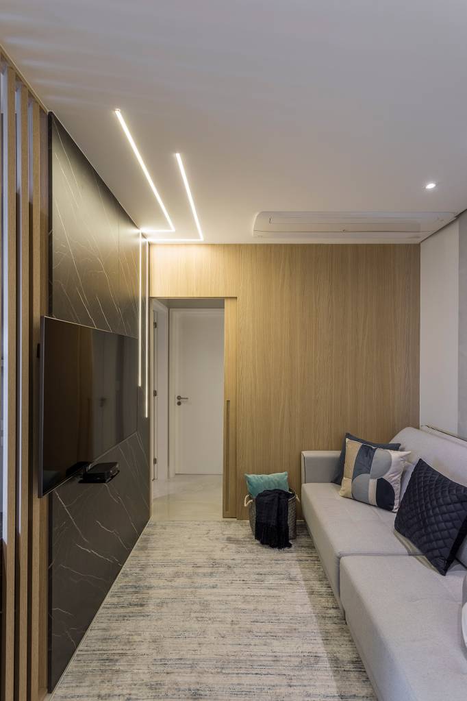 Luma Adamo apartamento pequeno sala estar tv marcenaria iluminação