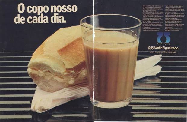 Propaganda antiga com copo americano com café