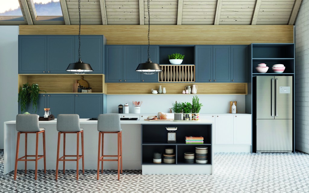 Cozinha com piso de ladrilhos e marcenaria azul