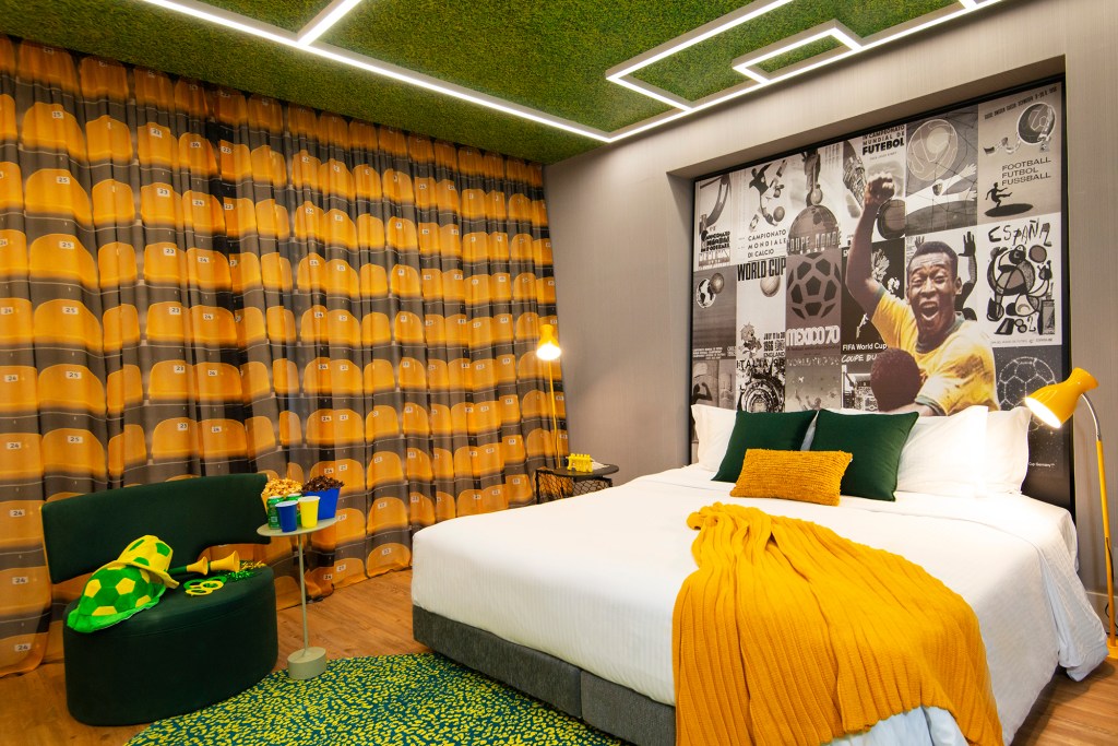 copa do mundo quarto copa hotel gramado verde amarelo cortina