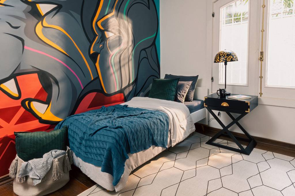 Quarto decoração filme Pantera Negra: Wakanda Para Sempre Westwing Marvel cama grafite tapete