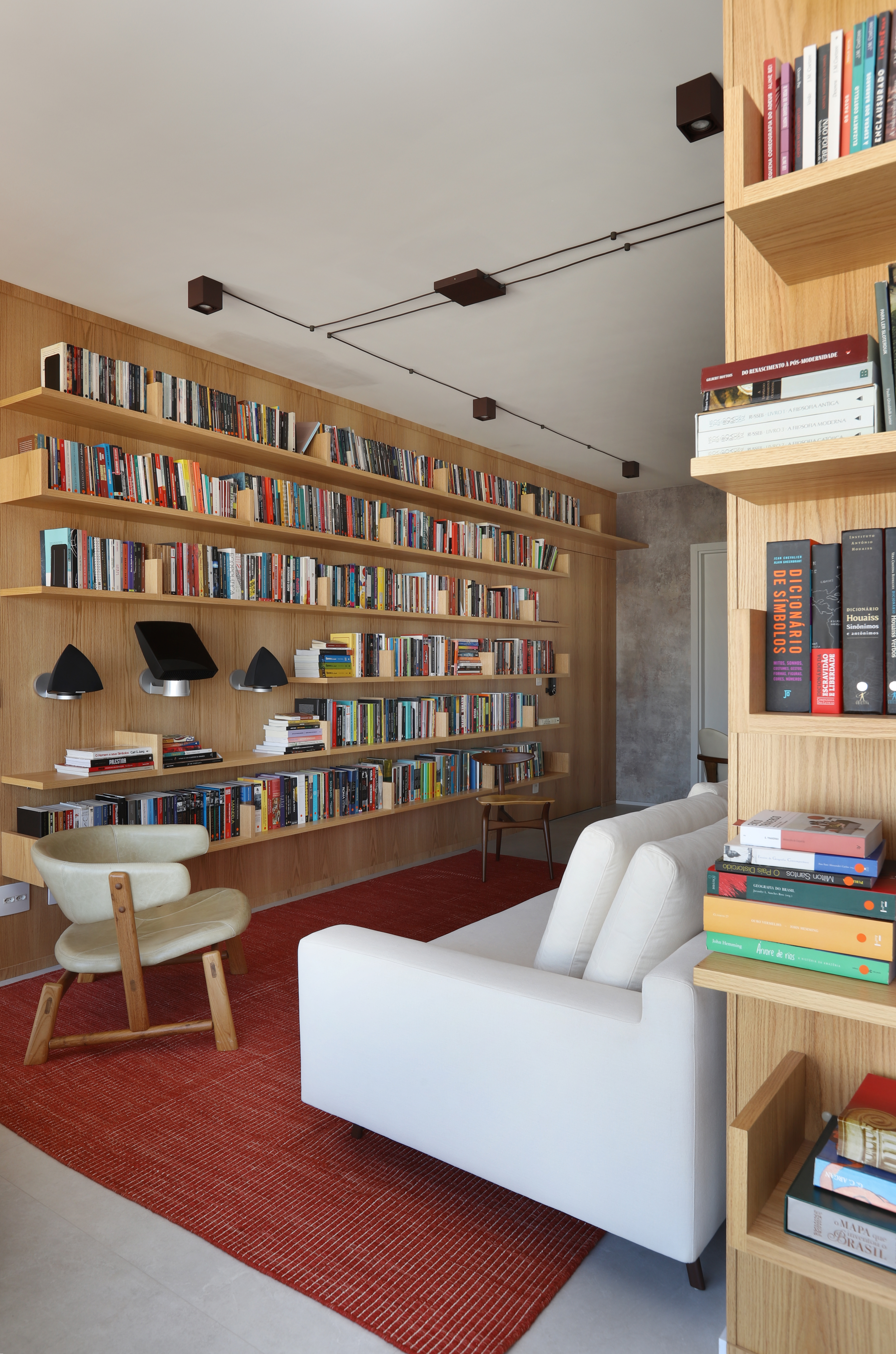 Literatura em foco: como decorar a casa com livros