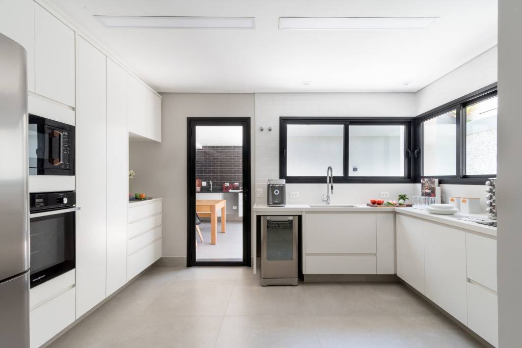 Cozinha; piso de cozinha; lavanderia integrada; porcelanato