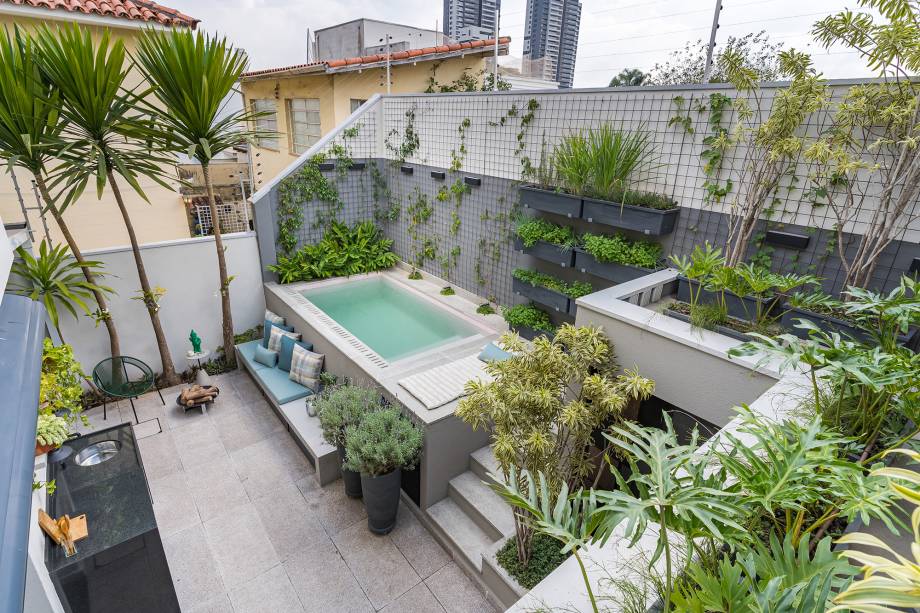 Projeto de Bia Hajnal. Projeto de Bia Hajnal.