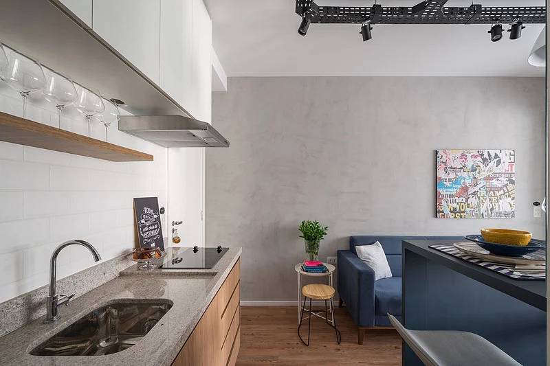 Cozinha integrada; cozinha americana; cozinha integrada com sala; parede de cimento queimado
