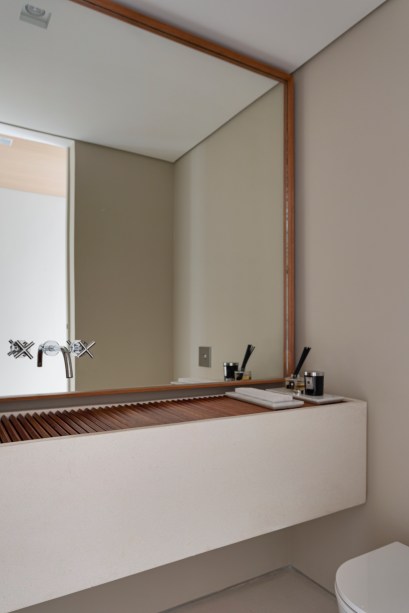 Apartamento de 145m² ganha um quarto e dois banheiros com reforma