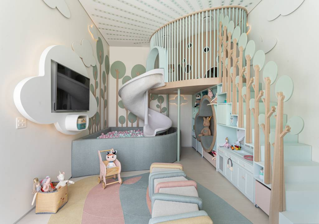 brinquedoteca-para-gemeos-cor-macarons-lovisaro-credito-victor-affaro (3) Brinquedoteca gêmeos cor macarons Lovisaro Arquitetura decoracao marcenaria candy colors piscina de bolinhas tapete pufe escada