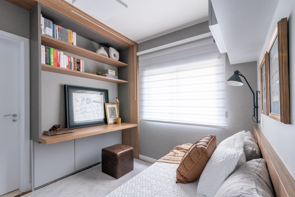 Apartamento 240 m2 família gêmeos dois meses Sabrina Salles decoração quarto hospedes escritorio cama marcenaria