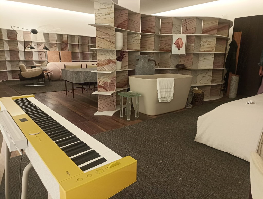 Piano Privia no Loft 011 de Marcela Penteado na CASACOR São Paulo 2023.
