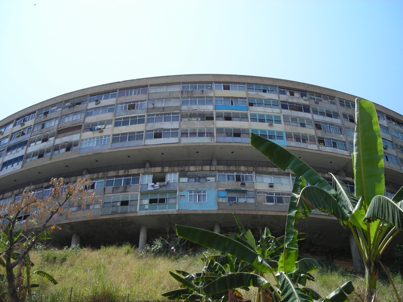 lavanderia-pedregulho-reidy-wikimedicommons-05 Conjunto Residencial Prefeito Mendes de Moraes