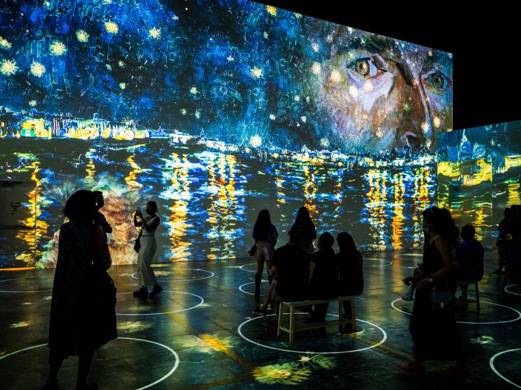 museus-chicago-van-gogh Lighthouse ArtSpace