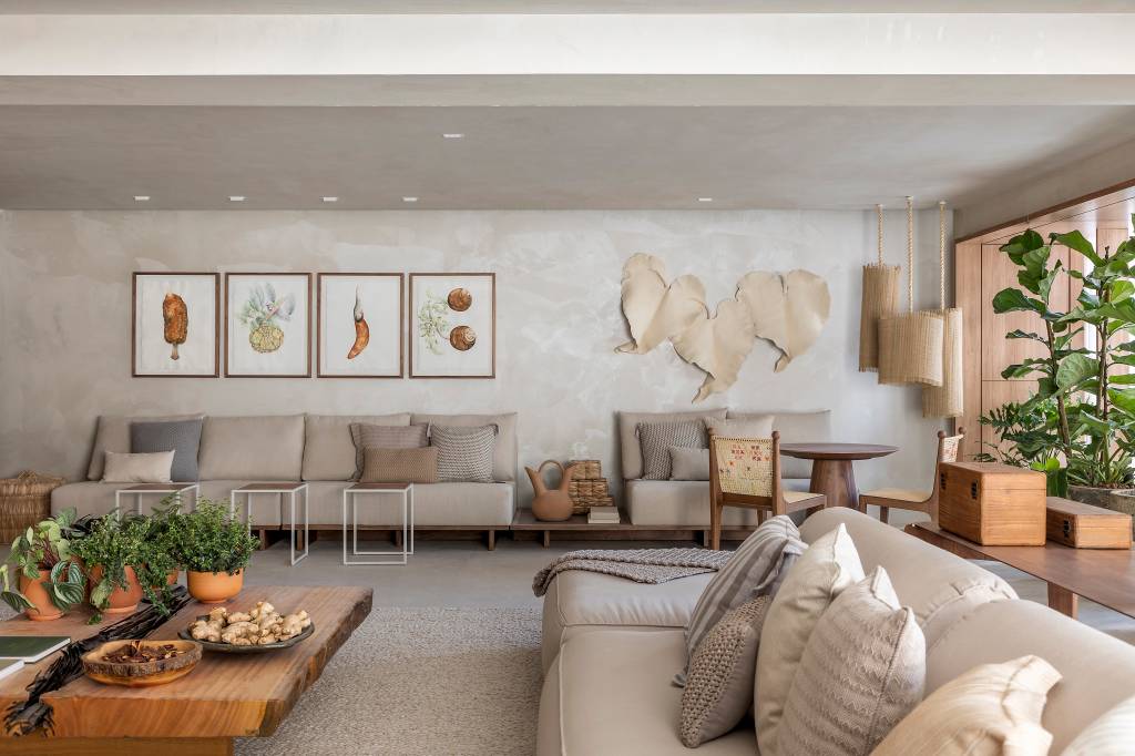 Slow living: sala de estar é refúgio com materiais naturais e artesanato