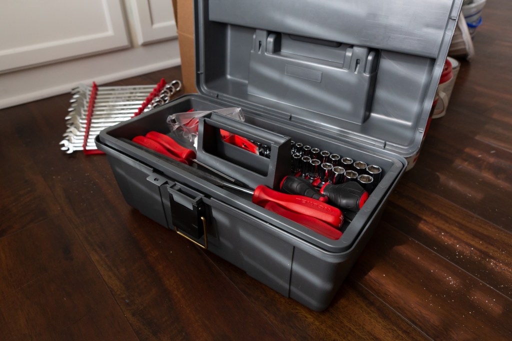 tekton-EcE9dFfXwwE-unsplash Kit de ferramentas: 4 dicas para montar o conjunto perfeito