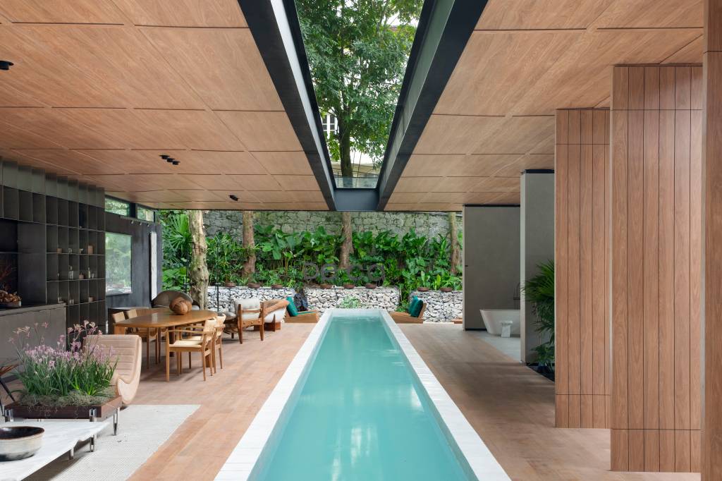 Água separa área íntima de área social do Pavilhão Deca