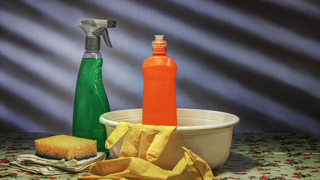Misturinha de limpeza: três combinações para não fazer em casa