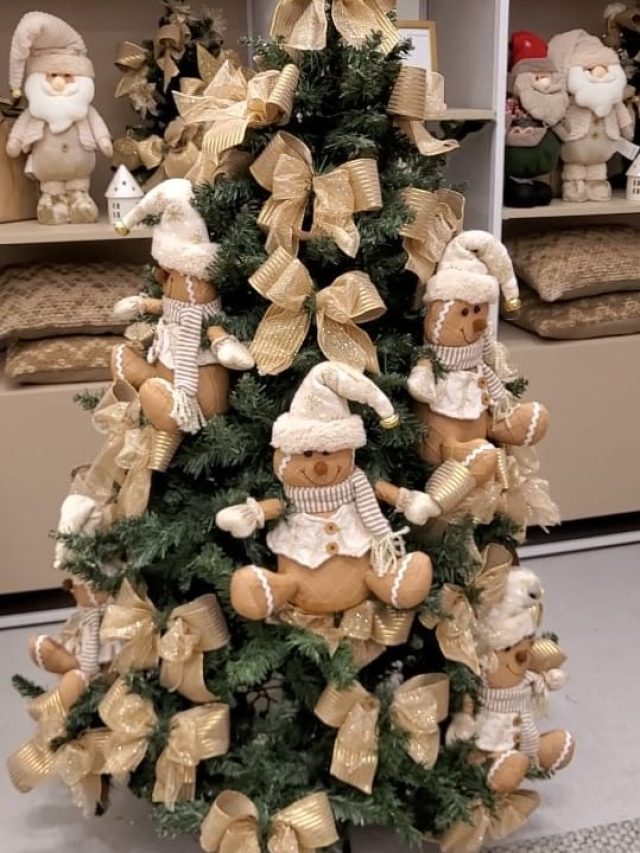 Capa de: Passo a passo para montar uma Árvore de Natal igual às do shopping