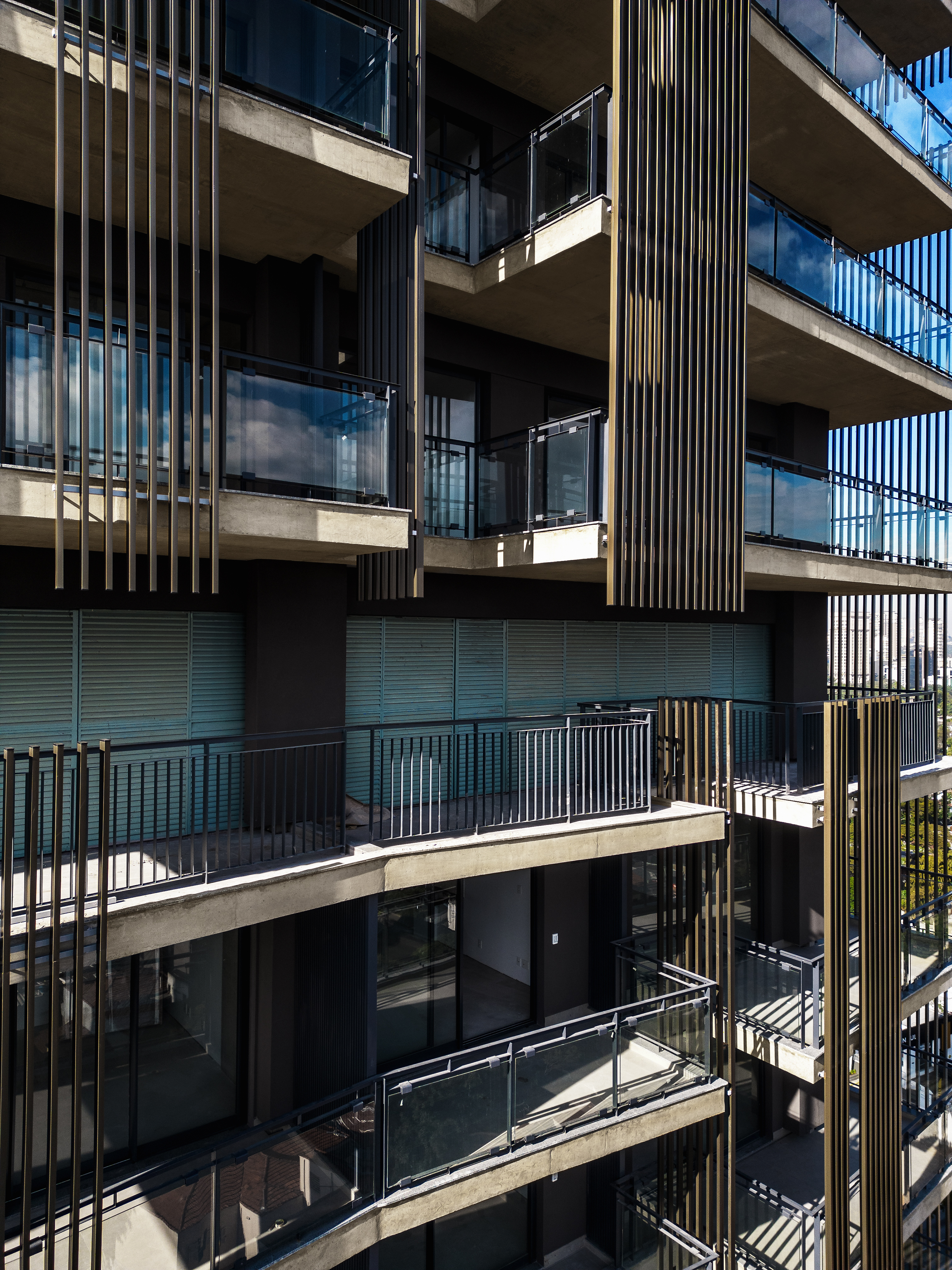 SPBR Arquitetos assina edifício com 20 mil m² e 220 apartamentos. Projeto de SPBR. Na foto, vista da fachada.