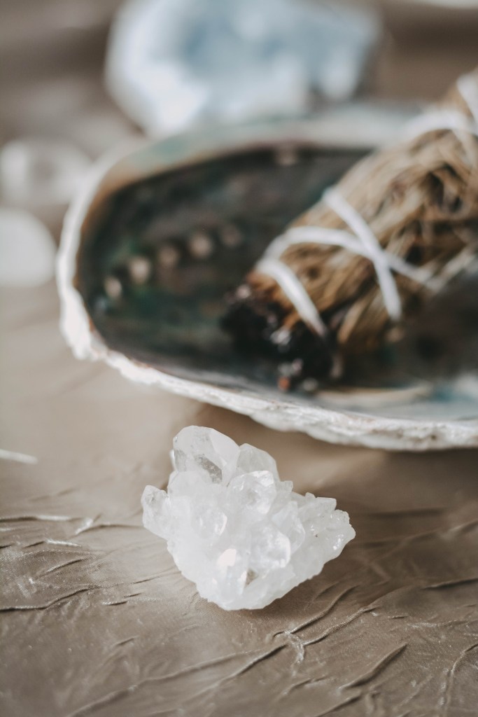 Ano novo: cristais para absorver energias negativas e proteger a casa. Na foto, quartzo.