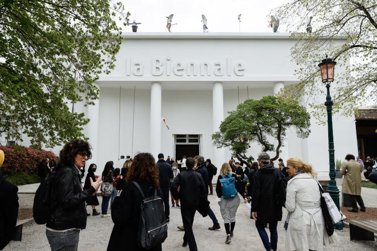 Salão do Móvel de Milão + Bienal de Veneza em uma única viagem