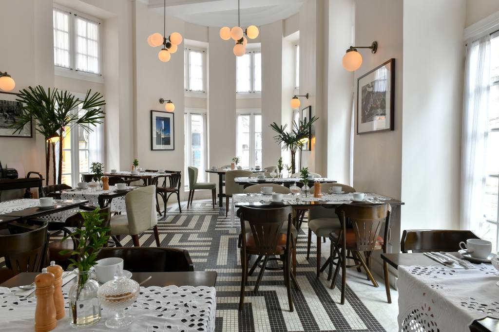 Fera Palace, hotel de luxo do Nordeste, comemora 90 anos