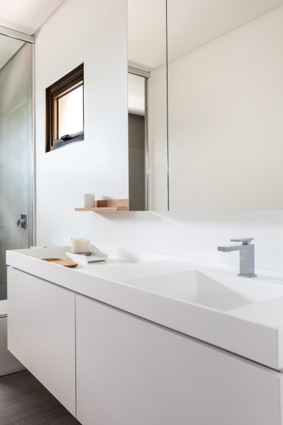 Cobertura deslumbrante de 760 m² na praia tem cozinha gourmet e piscina