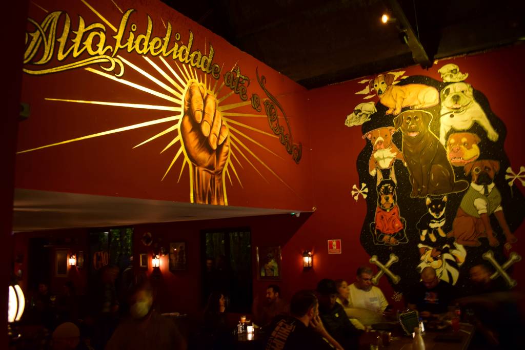 6 restaurantes de São Paulo com culinária e decorações marcantes! Na foto, Cão Véio.