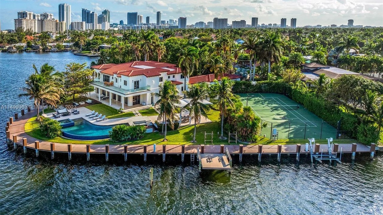 Gusttavo Lima fugiu para os EUA? Veja a casa do cantor em Miami