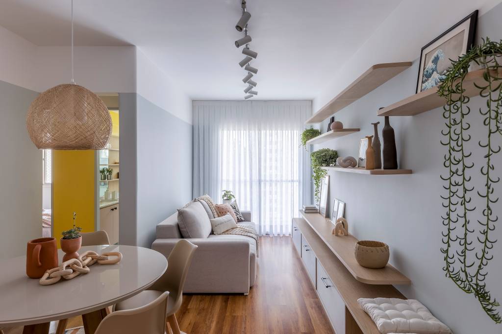 Apartamento de 58 m² tem decoração leve inspirada no Feng Shui. Projeto de Bruna Hidalgo.