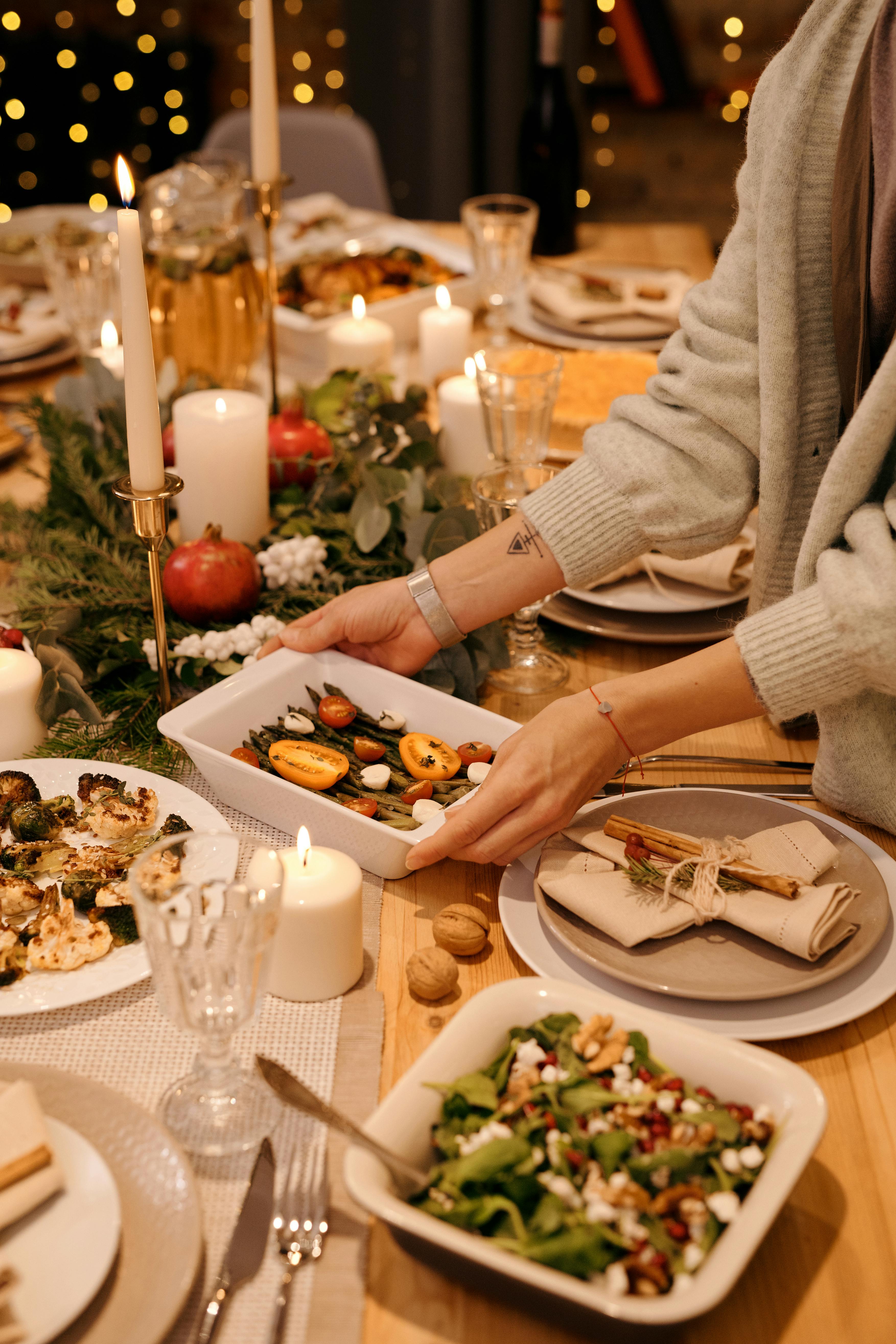 Dicas para celebrar o Natal de forma sustentável. Na foto, mesa posta.