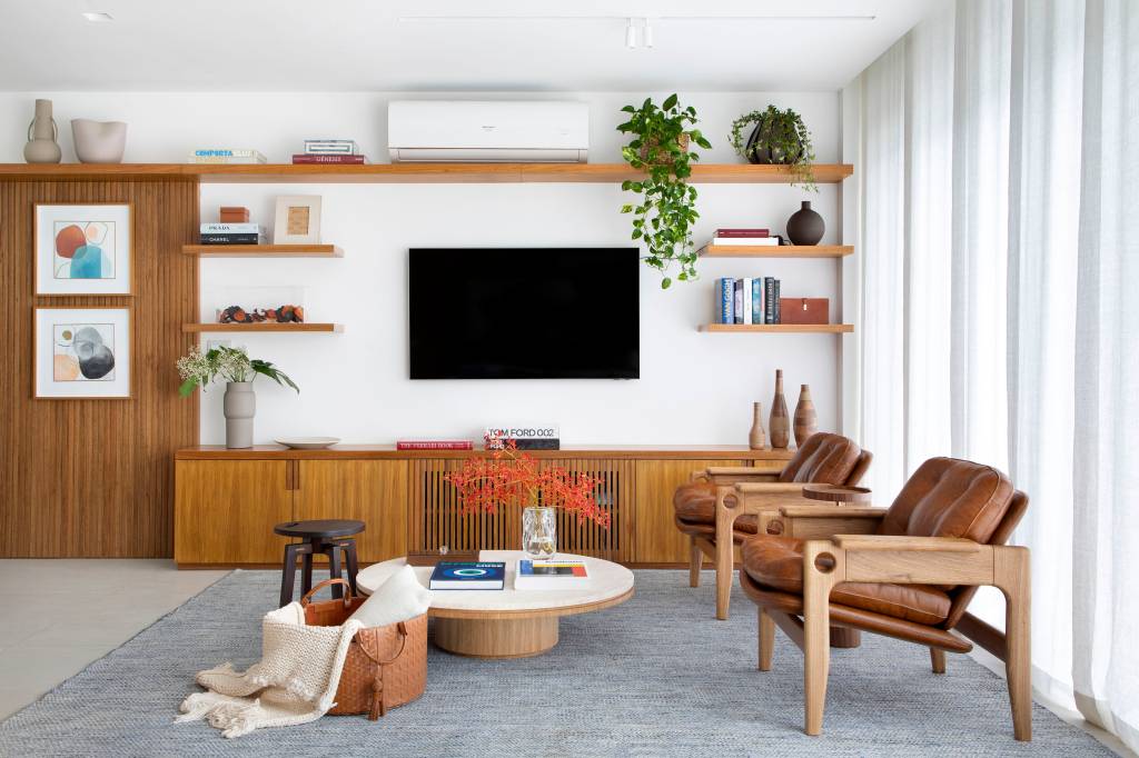 Minimalismo japonês inspira decoração de cobertura com 293 m²