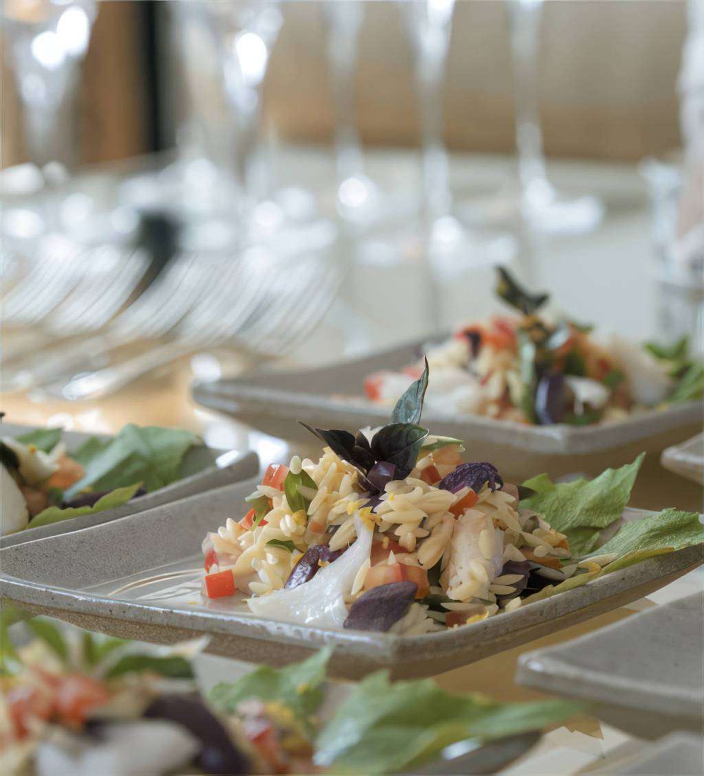 Salada mediterrânea de bacalhau com risoni