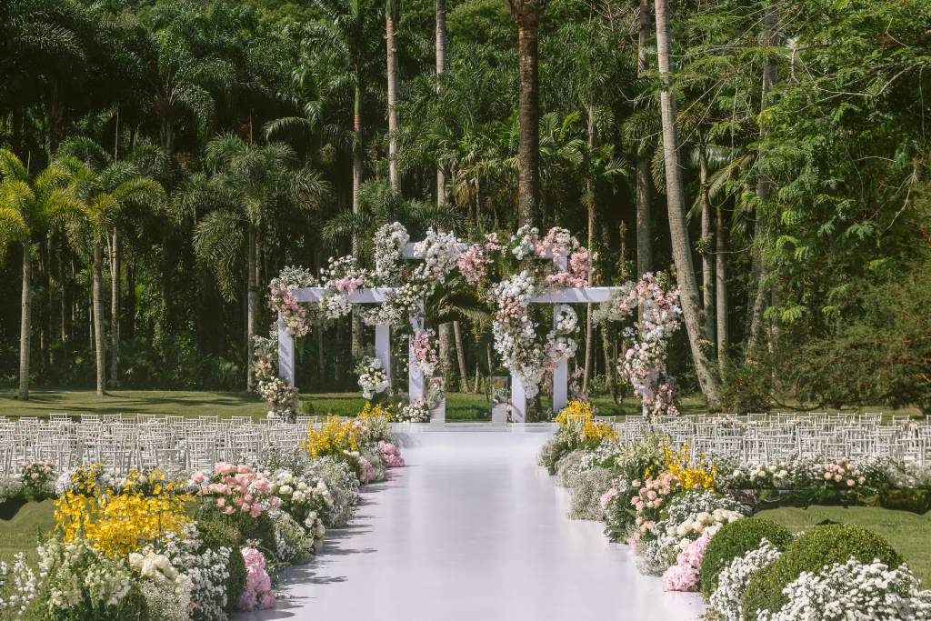 Jardim que mistura Disney e Tailândia: veja o cenário do casamento de Larissa Manoela