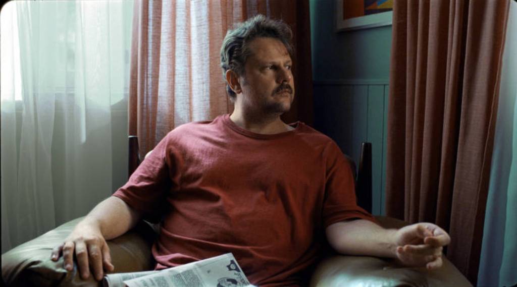 Quais são os móveis de design que aparecem em Ainda Estou Aqui?