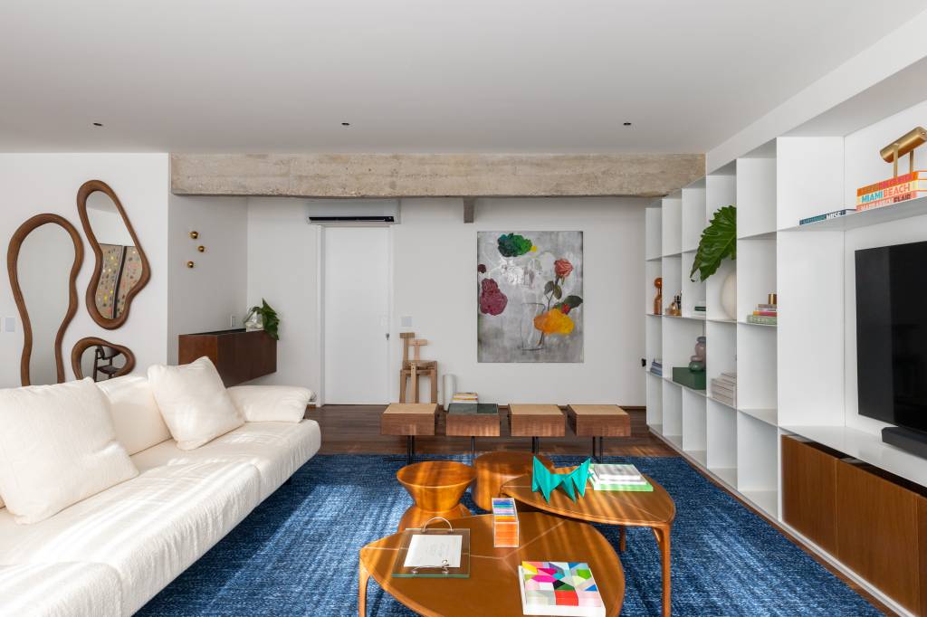 Cobogó na cozinha e no banheiro: conheça este apê em Brasília