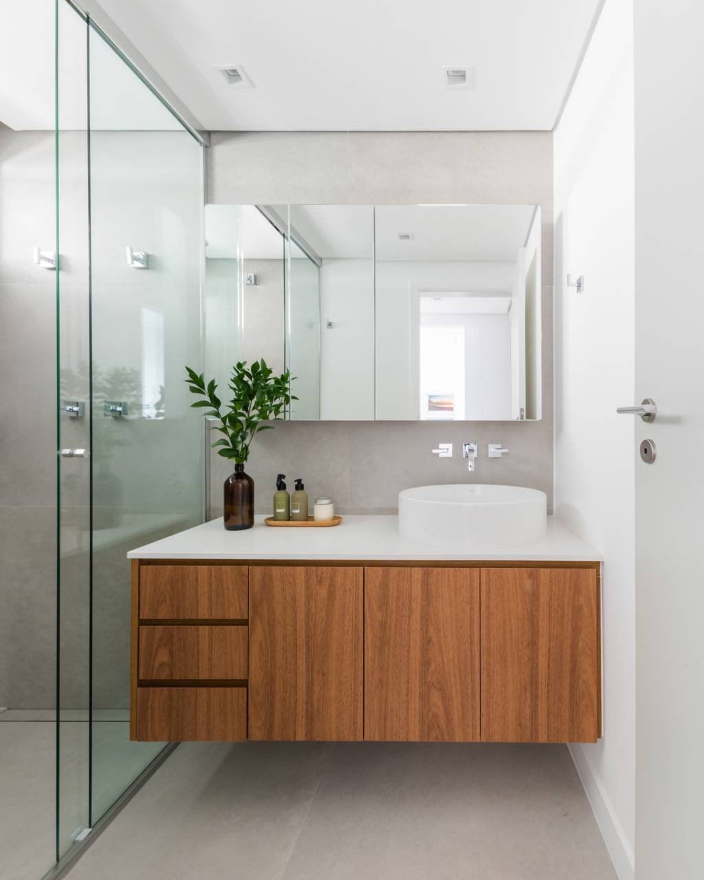 Dicas para limpar os vidros do box do banho