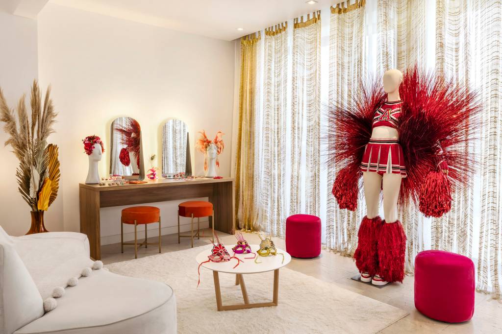 Carnaval junto com Anitta por R5: Airbnb e cantora fazem collab para celebrar o Carnaval
