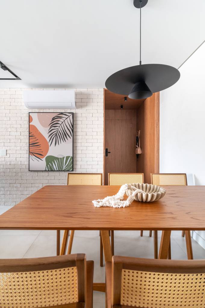 5 jeitos de usar palhinha na decoração com projetos para se inspirar. Projeto de Mari Milani.