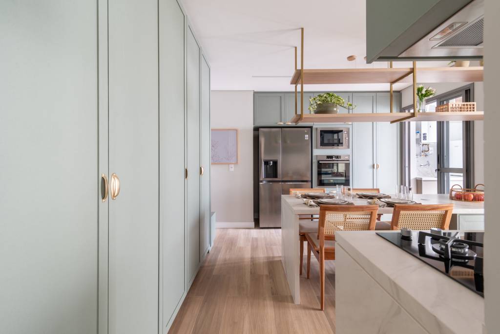 5 jeitos de usar palhinha na decoração com projetos para se inspirar. Projeto de Mari Milani.
