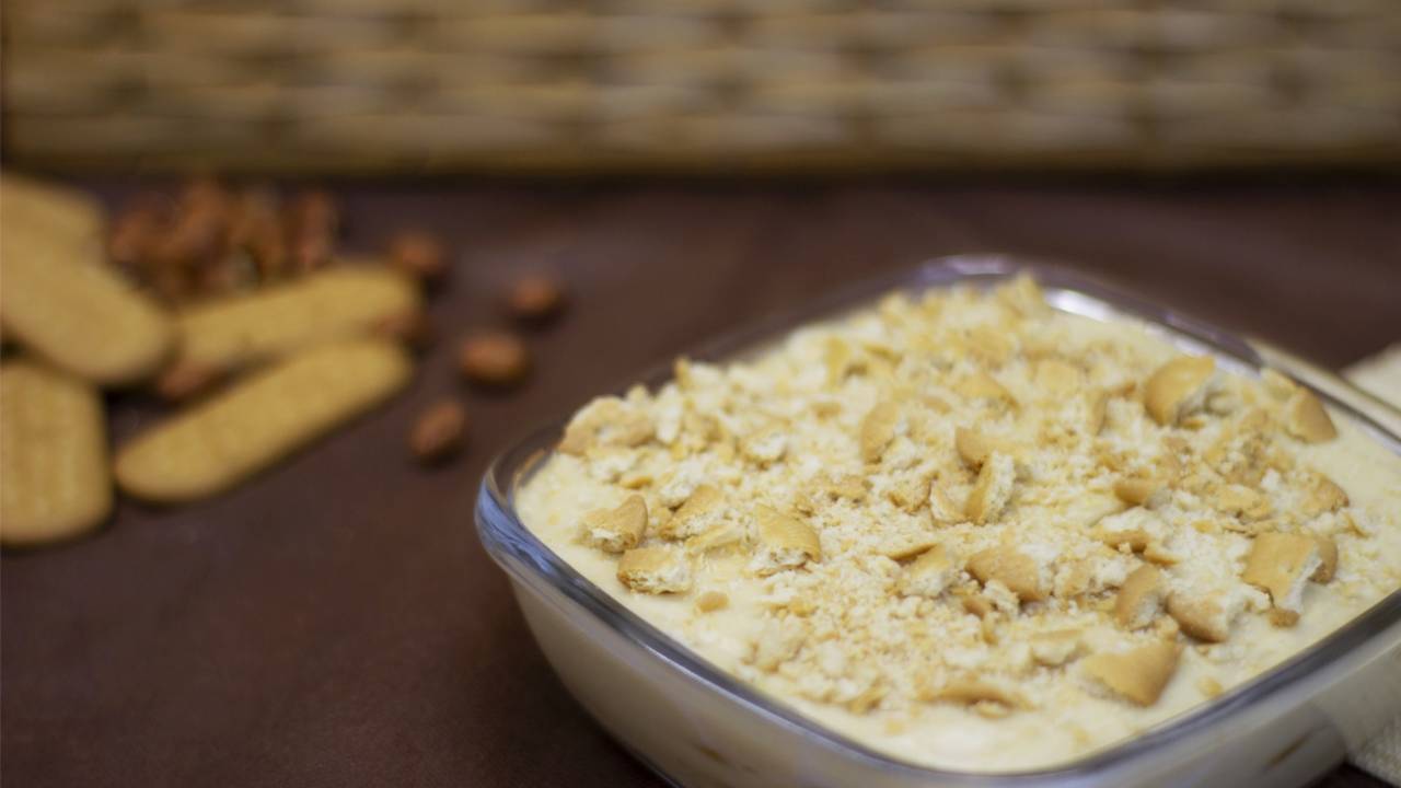 Receita de pavê vegano com creme de amendoim