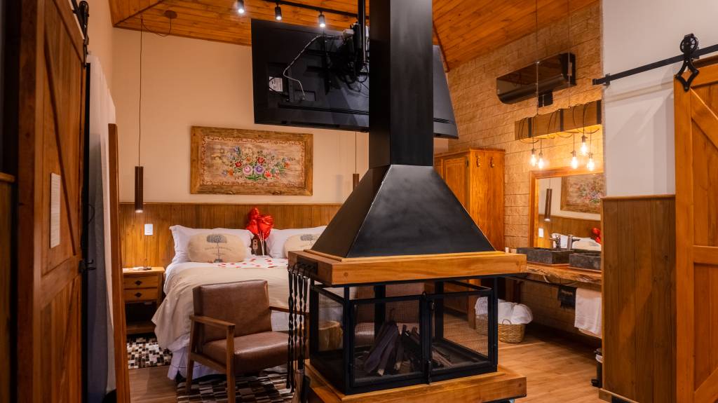 Cabana suspensa compacta é executada em Light Steel Frame