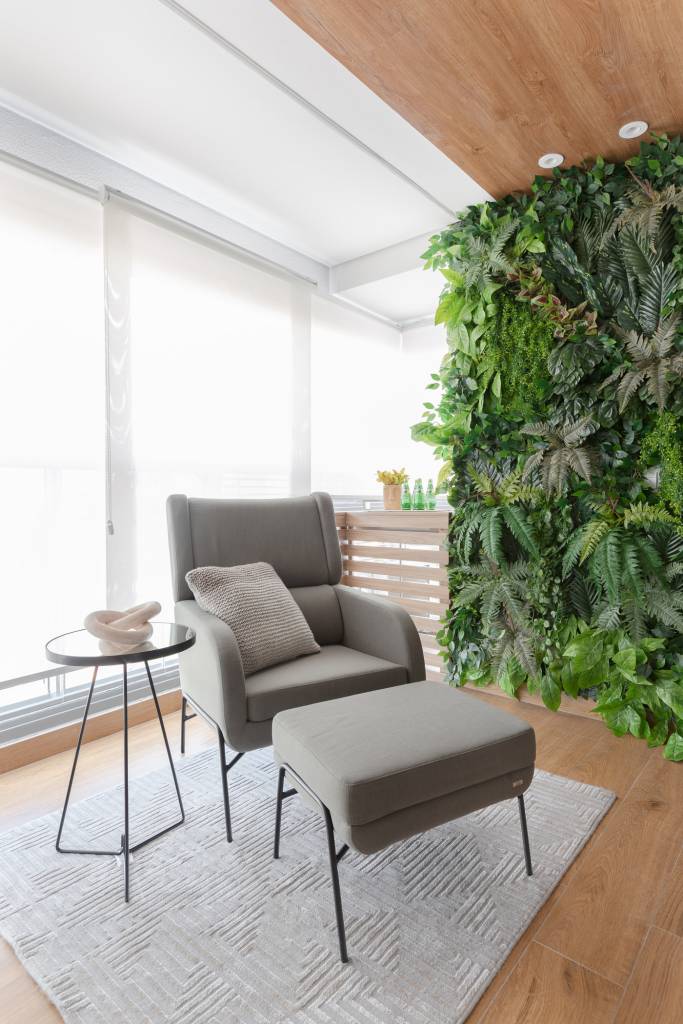 suite-de-apartamento-de-72-m-tem-varandinha-com-jardim-vertical-rmv-interiores-12 Suíte de apartamento de 72 m² tem varandinha com jardim vertical. Projeto de RMV Interiores.