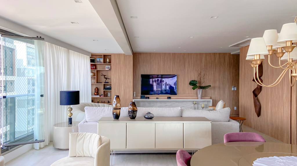 4 estilos de buffets para salas de estar e jantar elegantes e funcionais. Projeto de Daniela Funari.